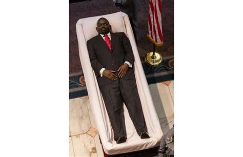 32 Photos Of Celebrity Open Casket Funerals That Will Shock You Black
