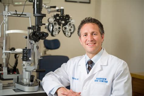 Theodore E Loizos Md Ophthalmologist With The Eye Centers Fairview
