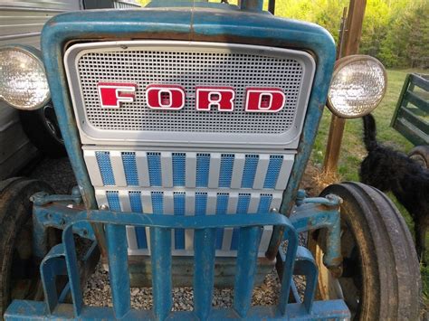Ford Tractor Front Grill Set With Mounting Hardware 2000 3000 4000 340