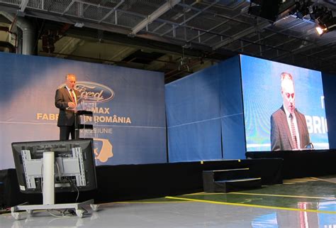 The factory will benefit from an investment of $ 300 million to produce a new light commercial vehicle starting with. VIDEO, FOTO: Cum a demarat productia Ford B-Max la Craiova ...