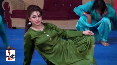 Sexy Nida Naal Maza Lain De 2017 Pakistani Mujra Dance Youtube Youtube