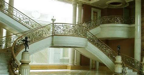 Pemasangan railing tangga industrial frame holo di isi mesh wajik di tambah handrail kayu bikin makin kece perpaduan besi arrayyan steel on instagram: railingtanggaminimalis: railing tangga stainless steel