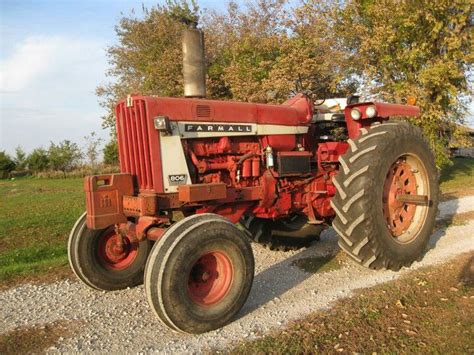 Ih 806 Farmall Tractors Vintage Tractors Tractors