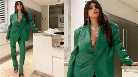 Former Porn Star Mia Khalifa’s Braless Pictures Go Viral Fans Call Her Hot Sexy Gorgeous