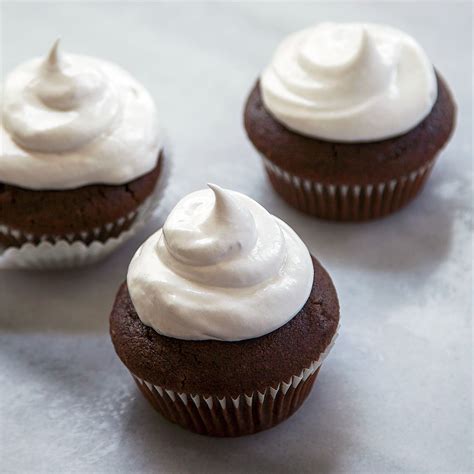 Hot Cocoa Cupcakes With Meringue Frosting Recipe By Silvana Nardone