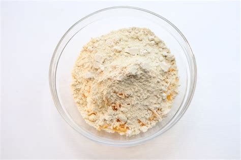 They're topped with a delicious everything bagel seasoning and parmesan cheese! Low Carb Cheese Crackers Recipe (Keto Friendly) - iSaveA2Z.com