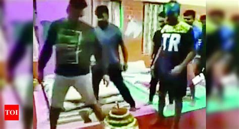 Bengaluru Murder Accused Celebrates Birthday In Jail Video Goes Viral Bengaluru News Times