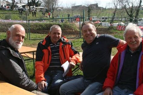 E il nostro rapporto, da quando ci sono loro (non sono entrati tutti quattro contemporaneamente nel nostro rapporto), è migliorato sotto tanti punti di vista. Aveva lavorato con la moglie alla Melinda. Con due cari ...