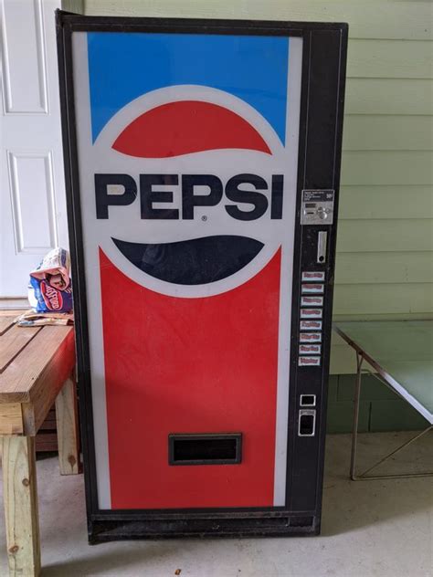 Vintage Pepsi Soda Vending Machine With Coin Accepter For Sale In