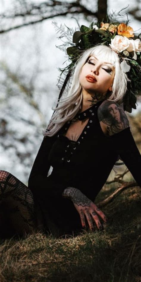Pin By Raven Salem Rogers On Cool Ladys Goth Lady Dark Side