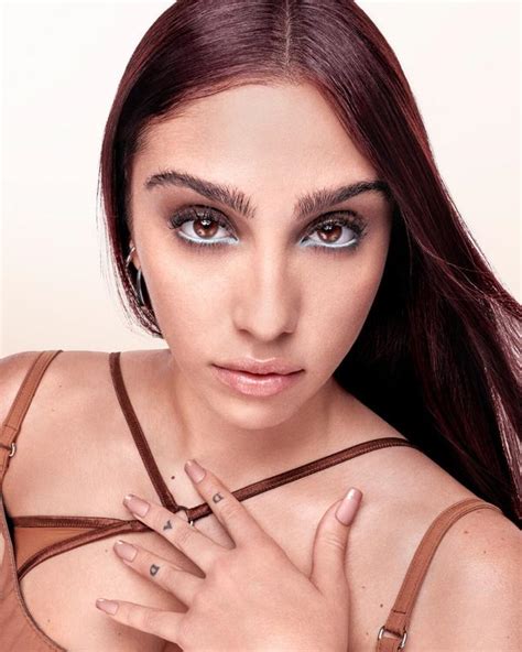Madonnas Daughter Lourdes Leon Stars In New Make Up For Ever Campaign