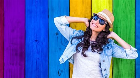 Bring color into your life with enchroma® glasses from true eye experts. EnChroma Glasses Help Color Blind People See the World in ...