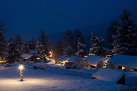 Maybe you would like to learn more about one of these? An Old Fashioned Rocky Mountain Christmas in Estes Park ...