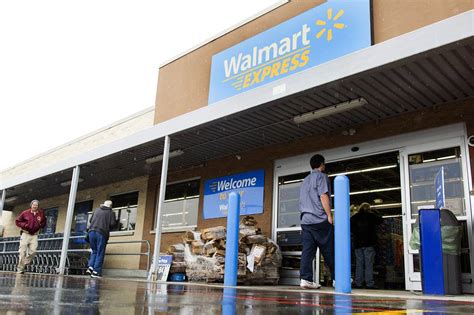 Dollar General Buys 41 Walmart Express Stores Wsj