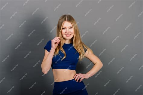 Premium Photo Studio Photo Of Young Caucasian Female Athlete Slim