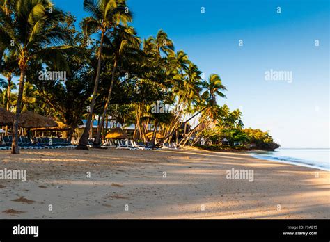 Sandy beach of The Shangri-La Fijian Resort and Spa, Yanuca Island