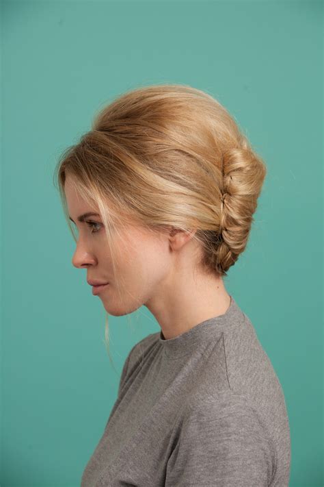French Twist How To Create This Modern Hairstyle