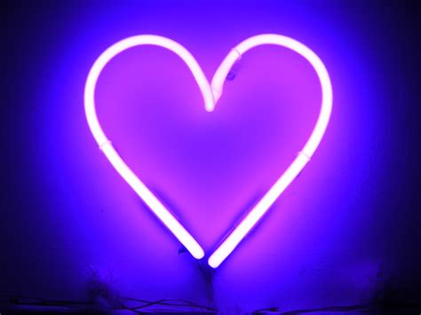 Neon Heart Wallpaper 1600x1200 57596