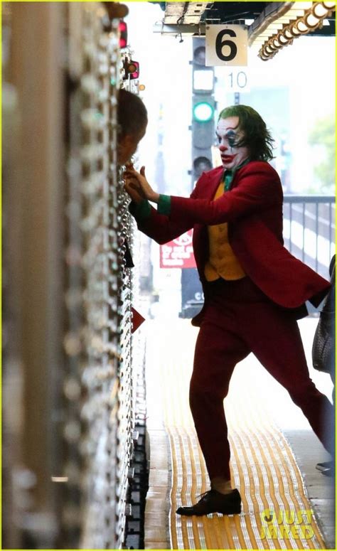 Foto dan Video Terbaru dari Lokasi Syuting Joker - Dafunda.com