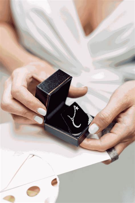 Anniversary gifts for every year you've been married. Anniversary Gifts by Year: Our Traditional and Modern Guide