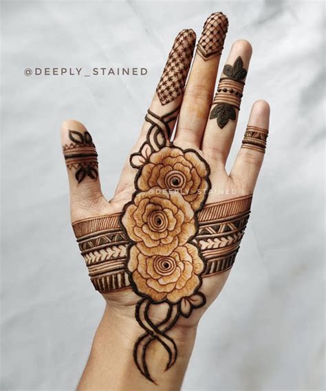 Celebrate In Style With The Hottest Arabic Mehndi Designs For 2022