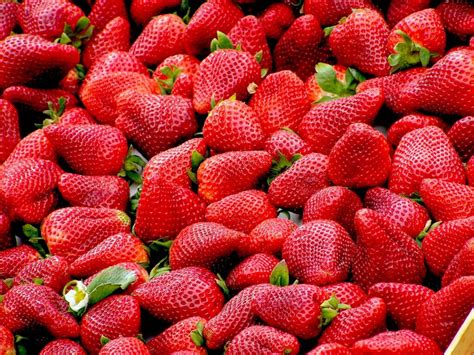 Strawberries Bare Naked Bowl