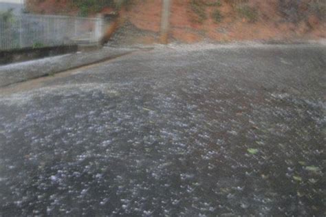 Check spelling or type a new query. Blog Heraldo Galliters: Chuva de granizo em Muriaé hoje a ...