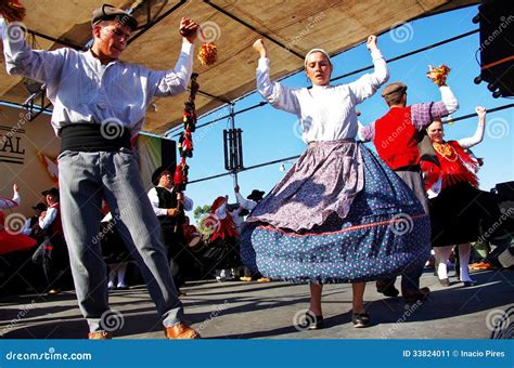 Folk Dance Group Of The Minho Region Portugal Editorial Photo Image