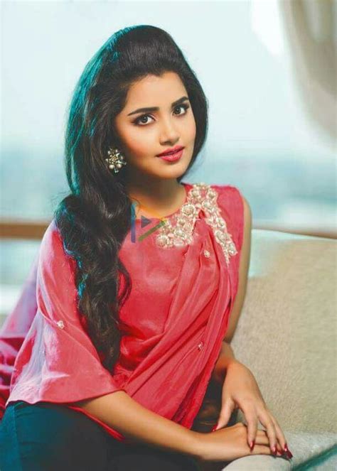 Anupama Parameswaran Is A Popular Actress Of Malayalam Telugu And Tamil Wow 350