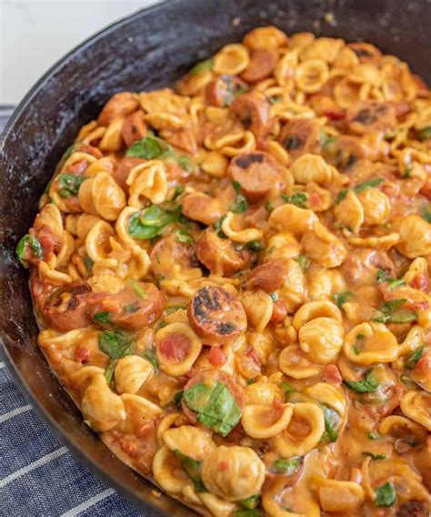 One Pot Cheesy Sausage Pasta | Recipe in 2020 | Full meal ...