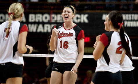 Nu Volleyball Continues Quest For National Championship With 3 0 Win