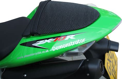 The combined volume of each cylinder. Triboseat, Kawasaki ZX10R (2006-2007) - Triboseat