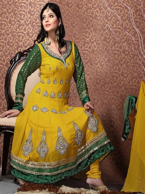 Fashion Of Mehndi Dresses 2013 For Girls 009