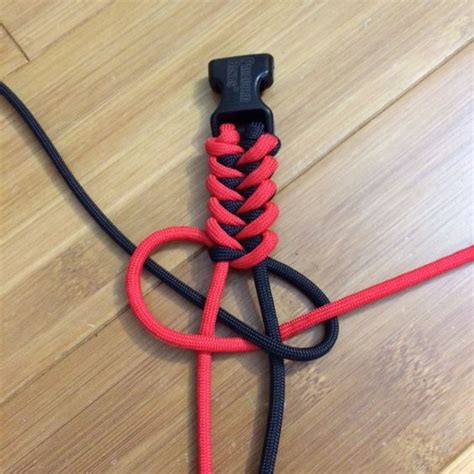 Are you wondering how to braid and weave paracord? Pin on Crafts for ZONA