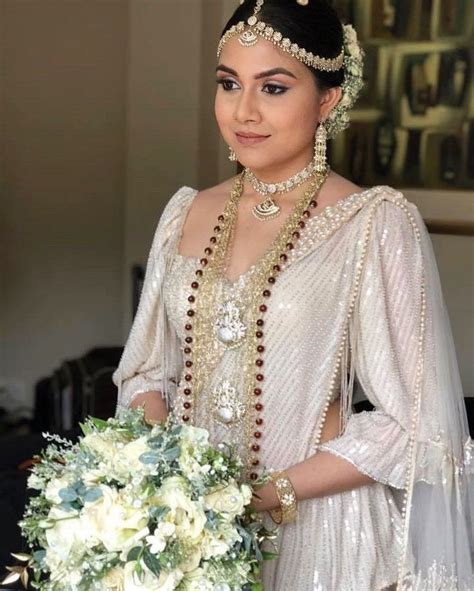 Sinhalese Bride Bride Reception Dresses Elegant Wedding Dress