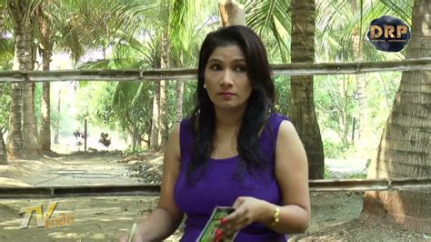 Sharmila Aunty Huge Boobs Sucking Pressed In Outdoor Park