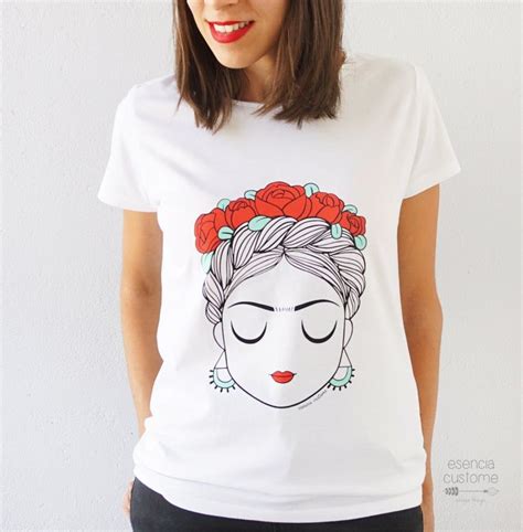Camiseta Mujer Con Flores En El Pelo Camiseta Etsy Camisetas