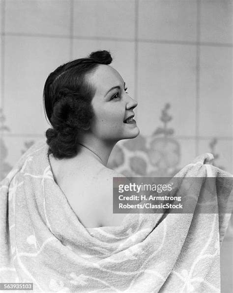 1930s Woman Back Photos And Premium High Res Pictures Getty Images