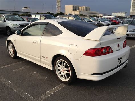 I bought my type r center console and ebrake from here and was hands down great dc5.r parts have great prices and legit parts. 2004 Honda Integra DC5 Type R - JM-Imports