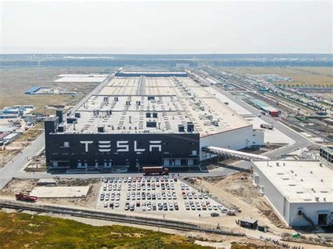 Tesla Shanghai Factory Plans To Produce 550000 Cars In 2021