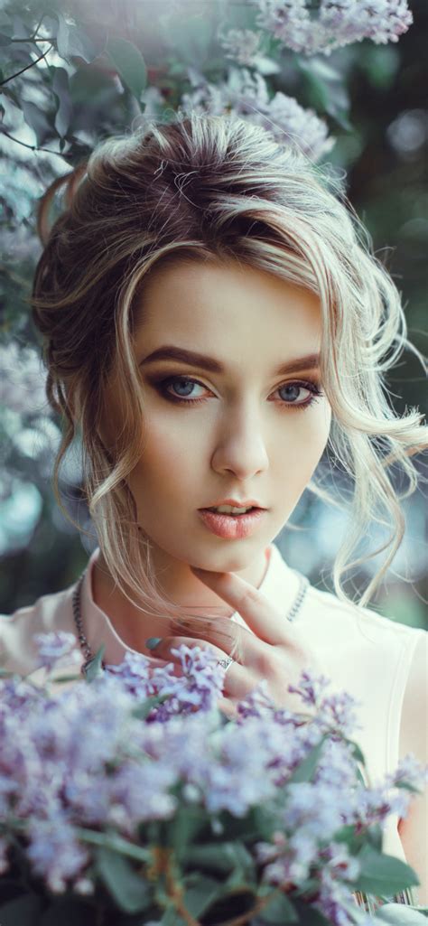 1242x2688 Beautiful Girl Looking Iphone Xs Max Hd 4k Wallpapers Images
