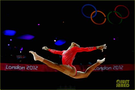 Us Womens Gymnastics Team Wins Gold Medal Photo 2694859 Photos