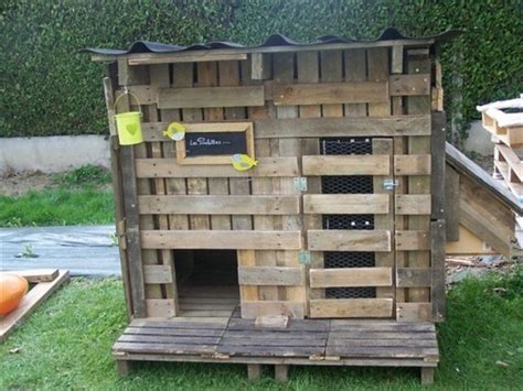 Chicken Coops Made Out Of Pallets Pallet Wood Projects