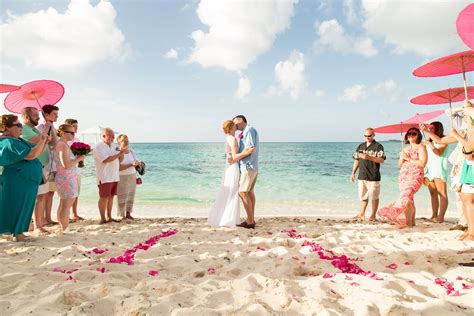 bahamas beach weddings venue vendor highlight sandyport blue sail restaurant
