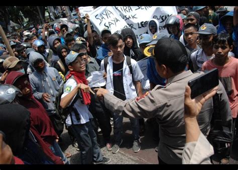 Unjuk Rasa Pelajar Di Makassar ANTARA Foto