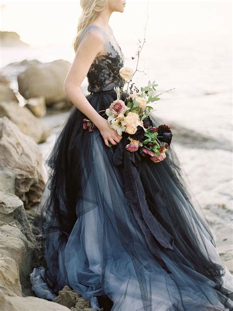 Black Gothic Wedding Dresses A Line V Neck Sleeveless Ball Gown Tulle