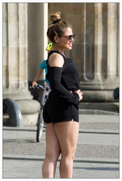 mujeres con piernas bonitas en la calle mujeres bellas free download nude photo gallery