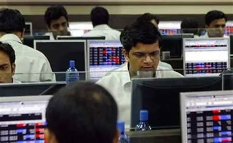 Bse Sensex Today Live Market Updates Sensex Ends 453 Points Higher At 39 052 Nifty Settles At