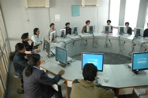 Institute with 300 acre campus. Thapar University (THAPAR) Patiala -Admissions 2020 ...