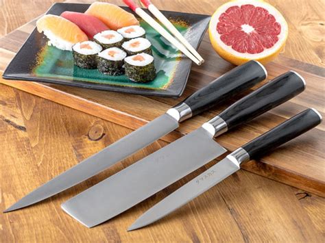 Get This 3 Piece Japanese Knife Set For Over 75 Off